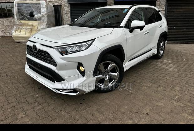 Toyota RAV4 Adventure AWD 2020 White