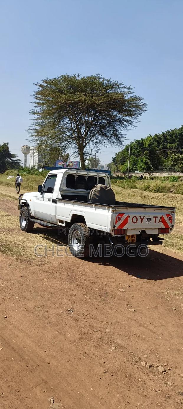 Toyota Land Cruiser 2008 White