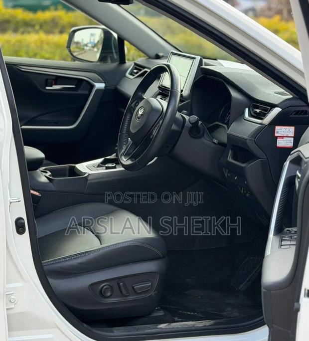 Toyota RAV4 2019 White