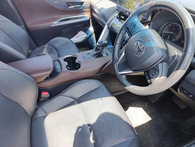 Toyota Vitz 1.5 FWD Hybrid 5dr 2019 Black