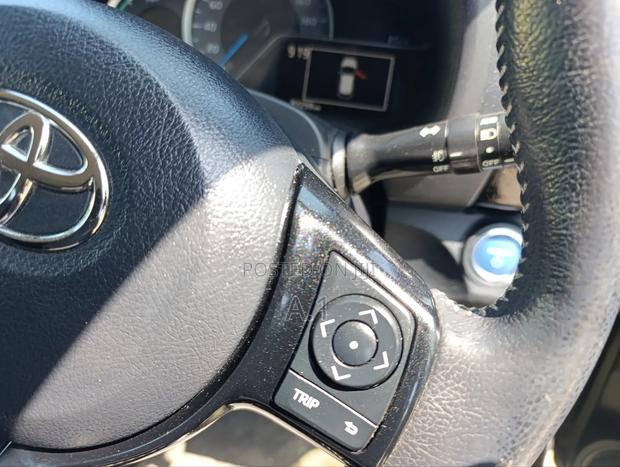 Toyota Vitz 1.5 FWD Hybrid 5dr 2019 Black