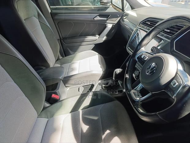 Volkswagen Tiguan 2019 Gray