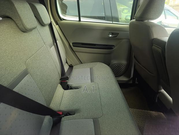 Toyota Passo 1.0 FWD 2018 Beige