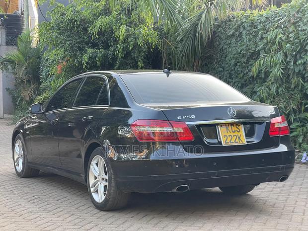 Mercedes-Benz E250 2011 Black