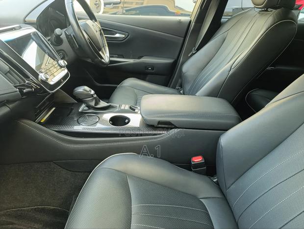 Toyota Crown 2019 White