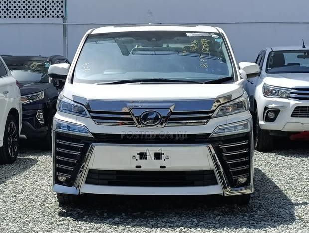 Toyota Vellfire 2019 White