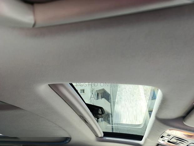 Toyota Vellfire 2019 White