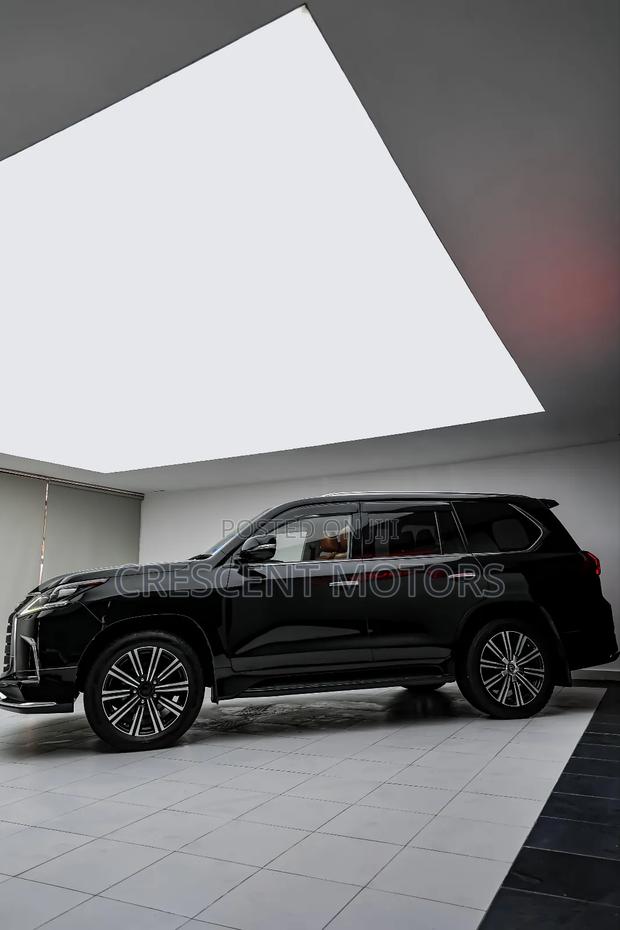 Lexus LX 2018 Black
