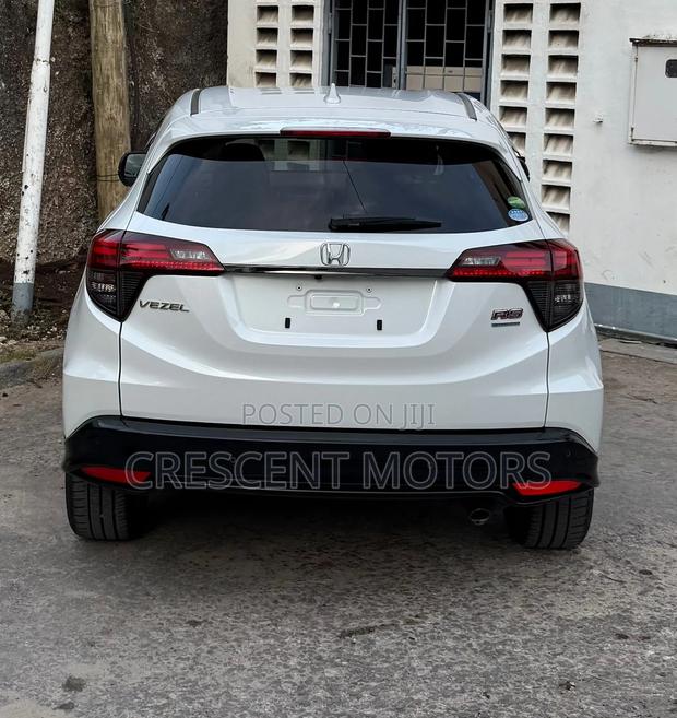 Honda Vezel 2019 White