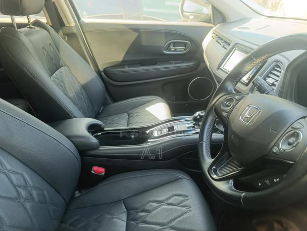 Honda Vezel 1.5 Hybrid 2WD 2018 White