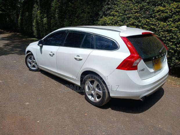 Volvo V60 2014 White