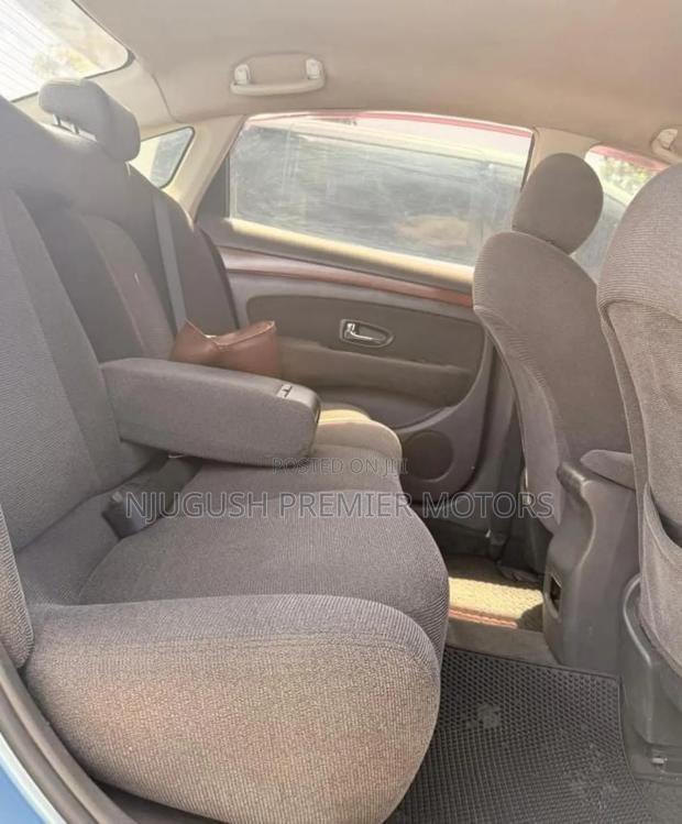Nissan Bluebird 2008 Blue