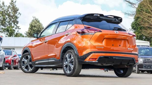 Nissan Kicks 2020 Yellow