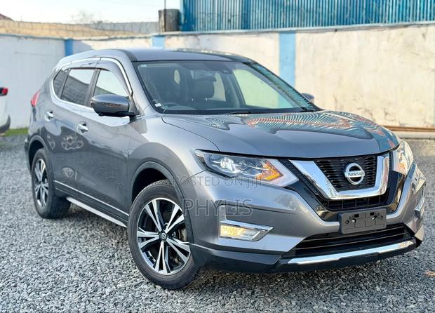 Nissan X-Trail 2.0 Petrol FWD 2018 Gray