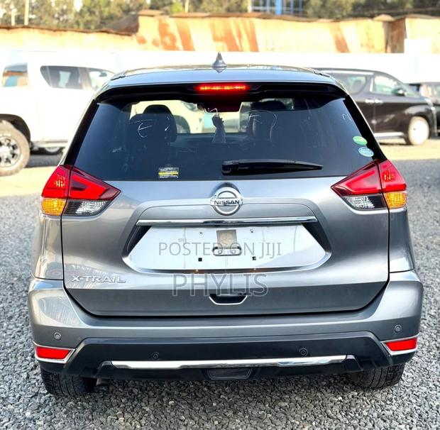 Nissan X-Trail 2.0 Petrol FWD 2018 Gray