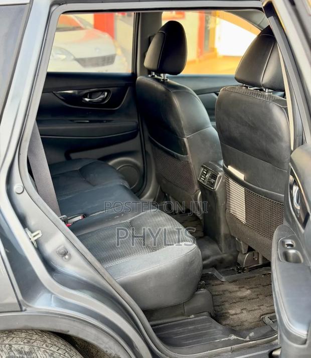 Nissan X-Trail 2.0 Petrol FWD 2018 Gray