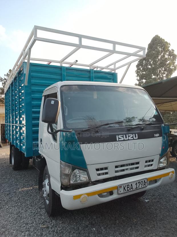Isuzu I-Series 2007 White