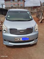 Toyota Noah 2012 White for sale