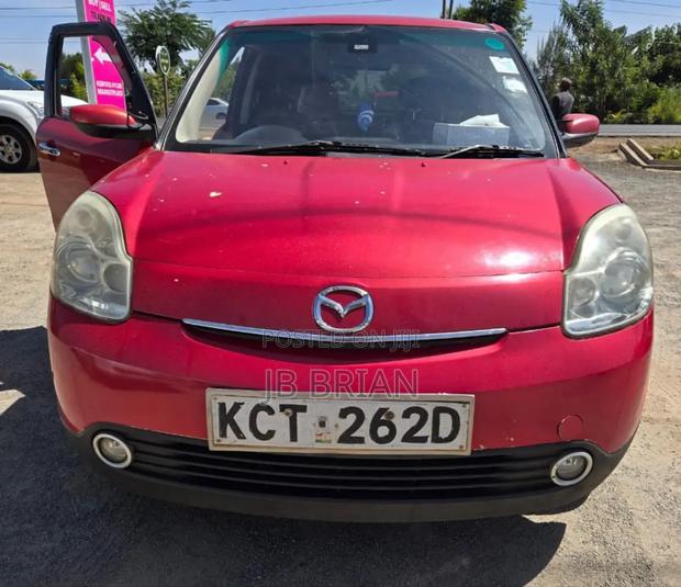 Mazda Verisa 2011 Red