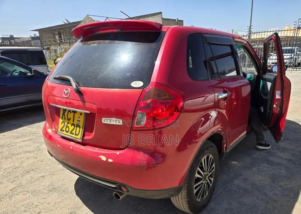 Mazda Verisa 2011 Red