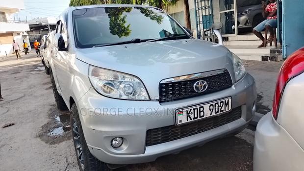 Toyota Rush 2015 Silver