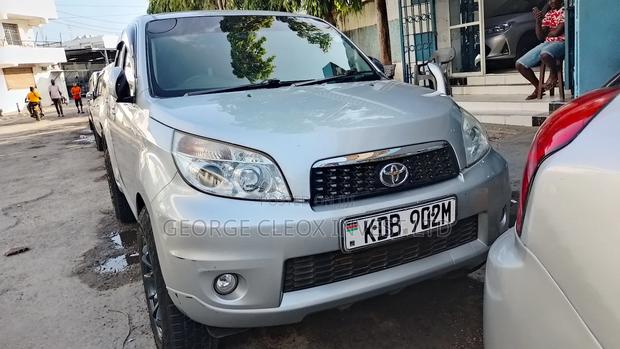Toyota Rush 2015 Silver