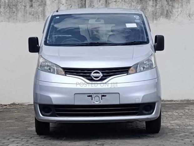 Nissan NV200 SV 2018 Silver