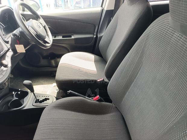 Toyota Vitz 1.5 FWD Hybrid 5dr 2019 White