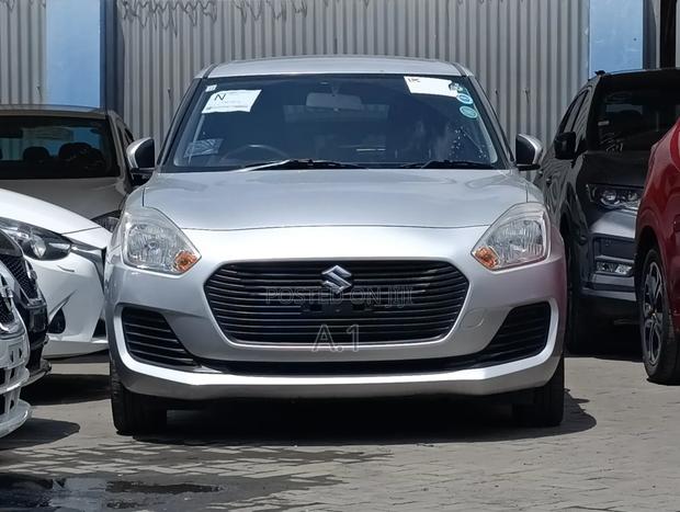 Suzuki Swift 2018 Silver