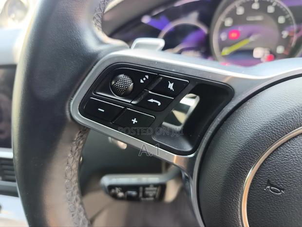 Porsche Cayenne Base AWD 2020 White