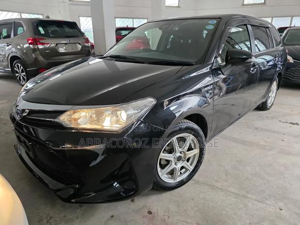 Toyota Corolla Fielder 1.5 Hybrid FWD 2018 Black