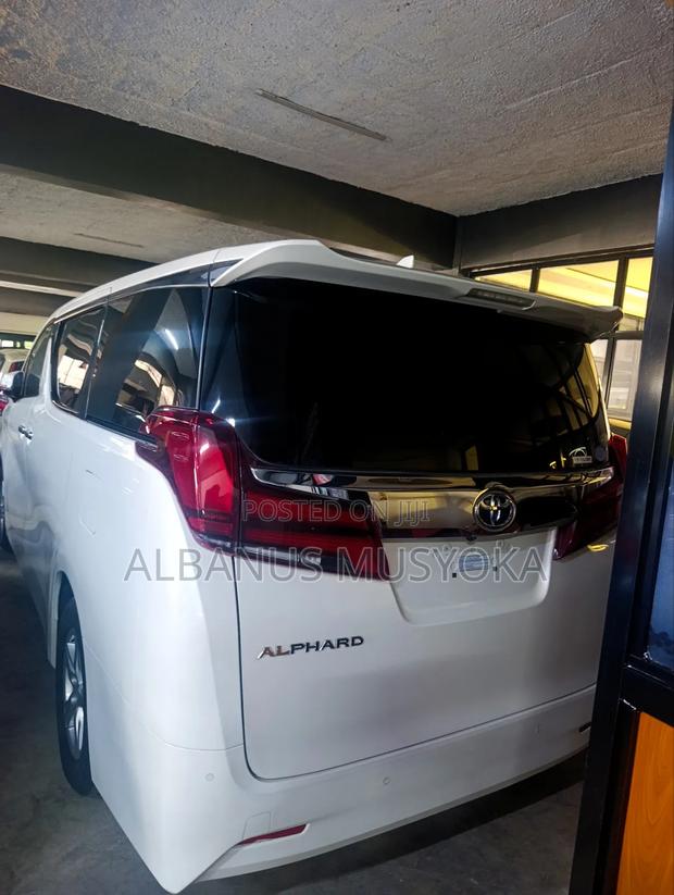 Toyota Alphard 2019 White
