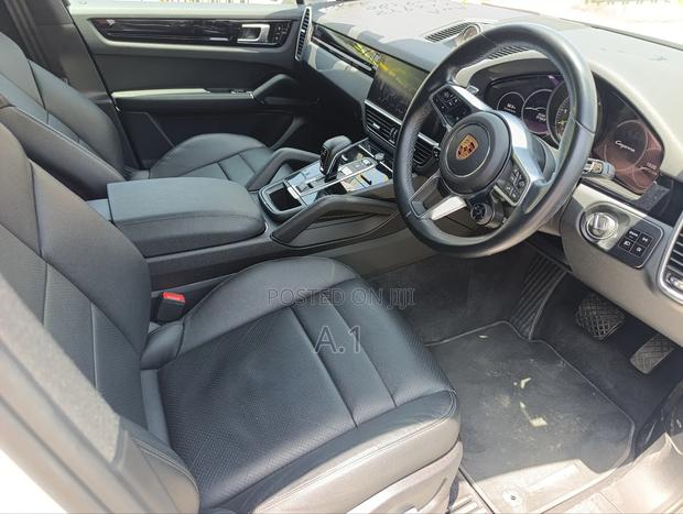 Porsche Cayenne Base AWD 2020 White
