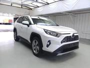 Toyota RAV4 XLE AWD 2019 Pearl for sale