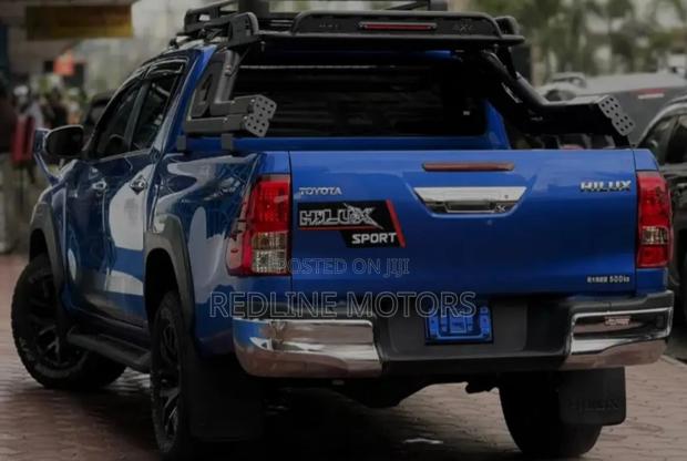 Toyota Hilux Revo Double Cab Deisel 2.4 AWD 2018 Blue