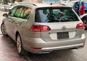 Volkswagen Golf TSI SE FWD 2018 Gold for sale