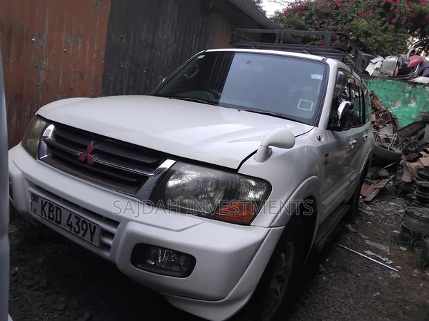 Mitsubishi Pajero Sport 2003 White