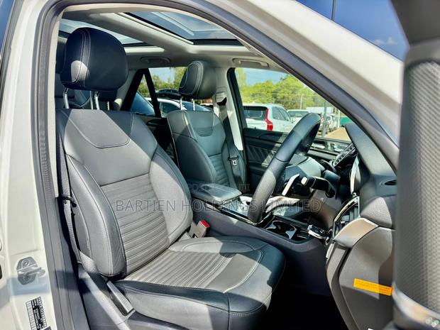 Mercedes-Benz GLE-Class GLE 350d 4MATIC 2018 White