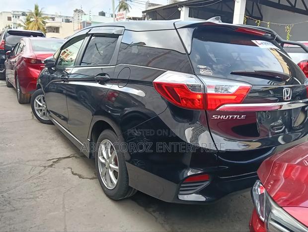 Honda Fit Shuttle 1.5 Hybrid 2WD 2019 Black