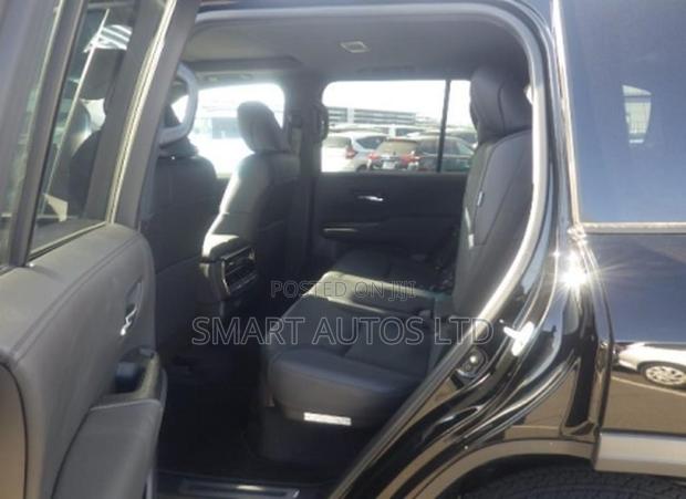 Toyota Land Cruiser LC300 2023 Black