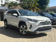 Toyota RAV4 2019 White for sale