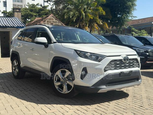 Toyota RAV4 2019 White