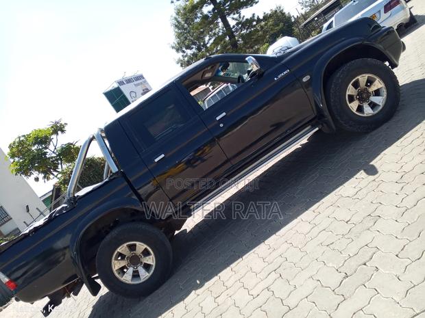 Mitsubishi L200 2005 Black