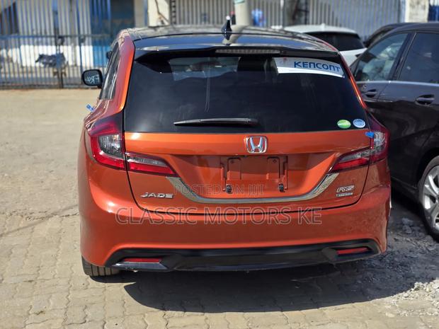 Honda Jade 1.5 Hybrid 2019 Orange