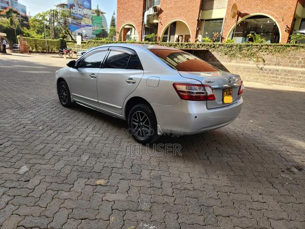 Toyota Premio 1.5 FWD 2016 Silver
