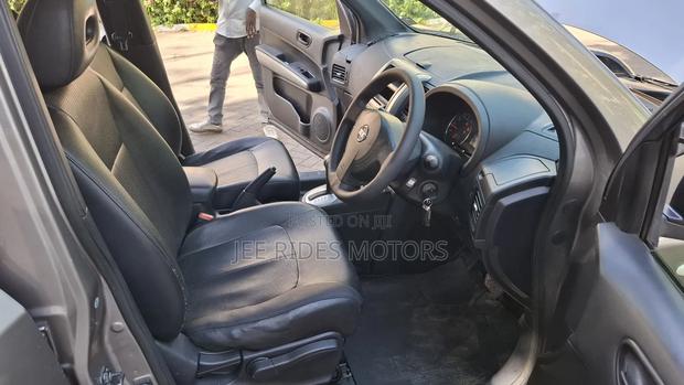 Nissan X-Trail 2.0 Petrol XE 2012 Gray