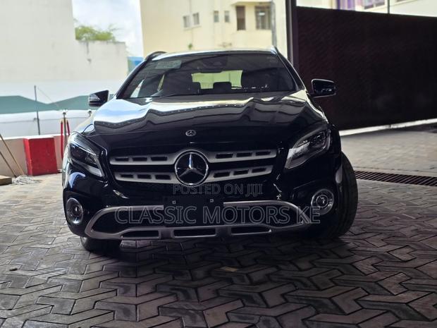 Mercedes-Benz GLA-Class 2019 Black