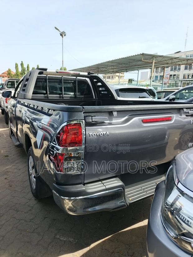 Toyota Hilux 2.4 Diesel 2020 Gray