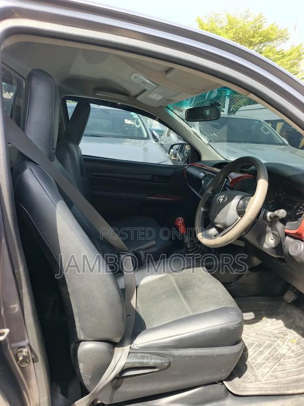 Toyota Hilux 2.4 Diesel 2020 Gray