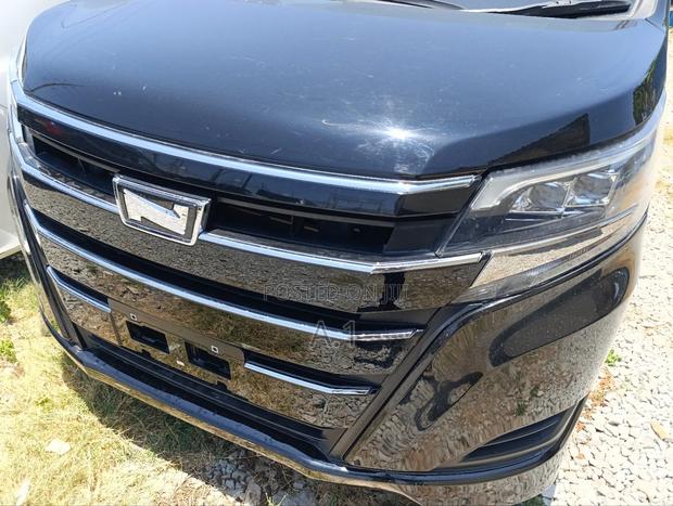 Toyota Noah 2.0 FWD (8 Seater) 2019 Black